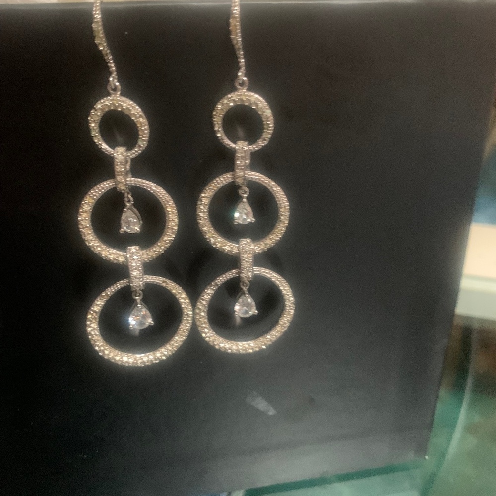 Oscar de la Renta chandelier earrings